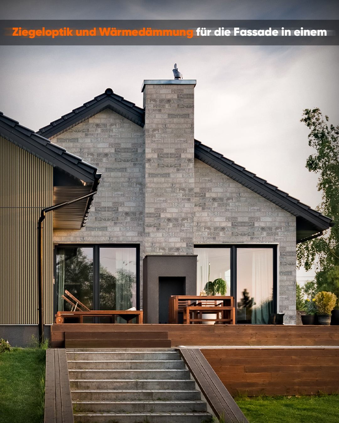 Moderne Fassade mit Ziegelsteinoptik Wandpaneelen und Wärmedämmung, stilvolles Design für Außenbereiche.
